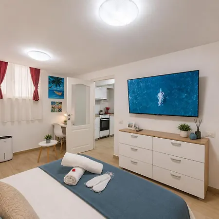 Cismigiu Downtown - Pop9 Apartment Bucharest
