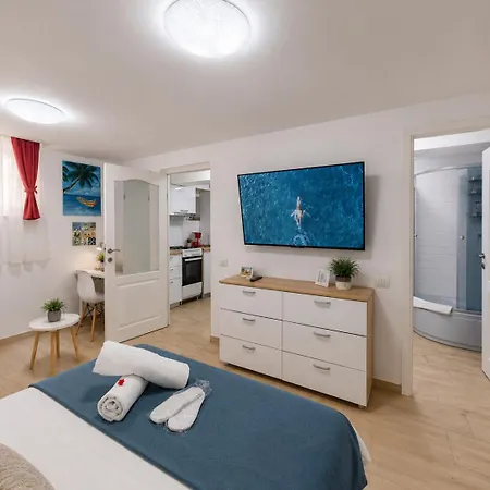 Cismigiu Downtown - Pop9 Apartment Bucharest